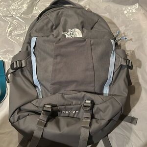 North face recon backpack